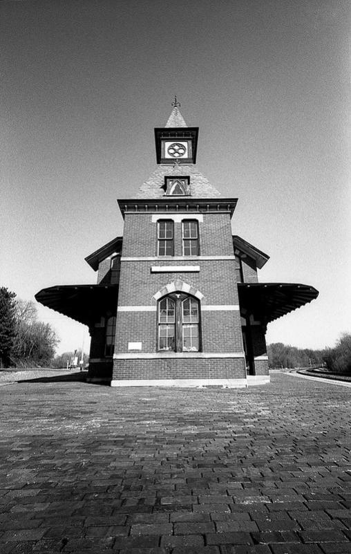 point of rocks maryland voigtlander 15mm heliar black and white film johnny martyr train station historic history symetry brick math