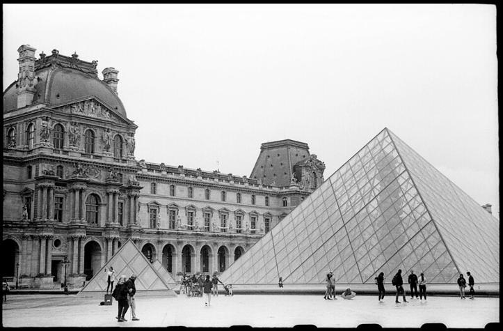 The Louvre Paris France Johnny Martyr 1930 Leica Black and White b&w 35mm film Kodak Art gallery museum exhibit clasic